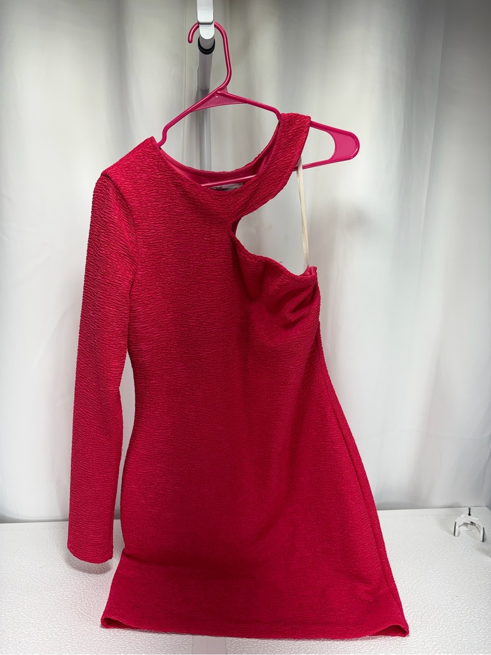 BCBGeneration One-Shoulder Long-Sleeve Red Mini Dress 4670
